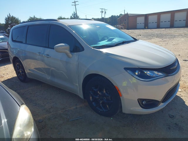 2020 CHRYSLER PACIFICA TOURING L - 1