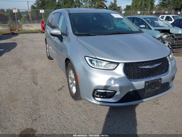 2023 CHRYSLER PACIFICA TOURING L - 1