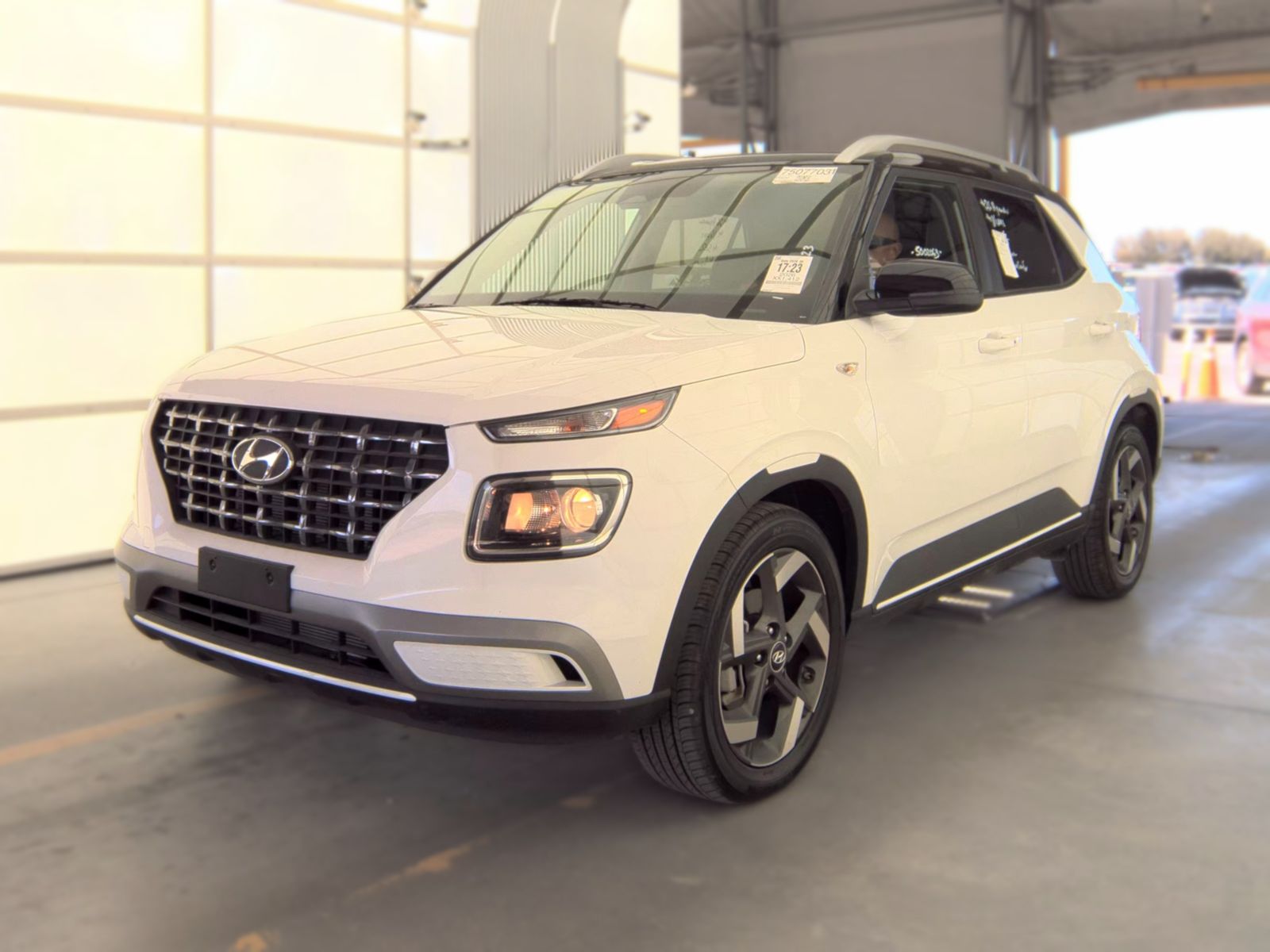 2026 HYUNDAI VENUE SEL - 1