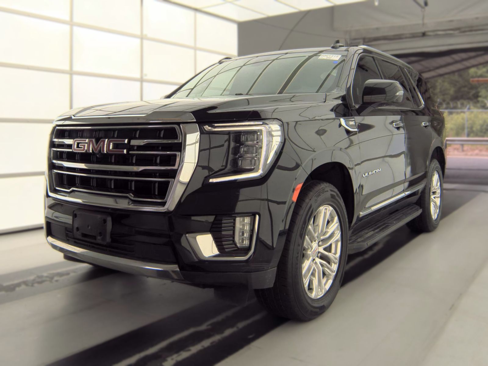 2022 GMC YUKON SLT - 1