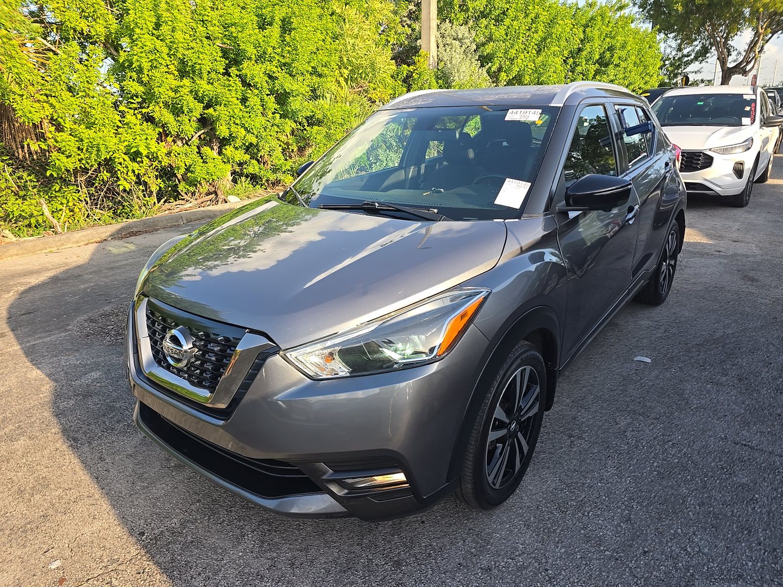 2019 NISSAN KICKS SR - 1