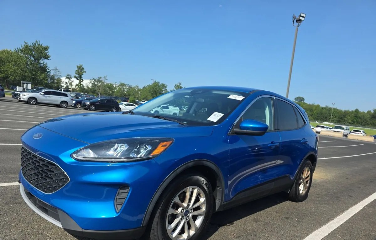 2021 FORD ESCAPE SE - 1
