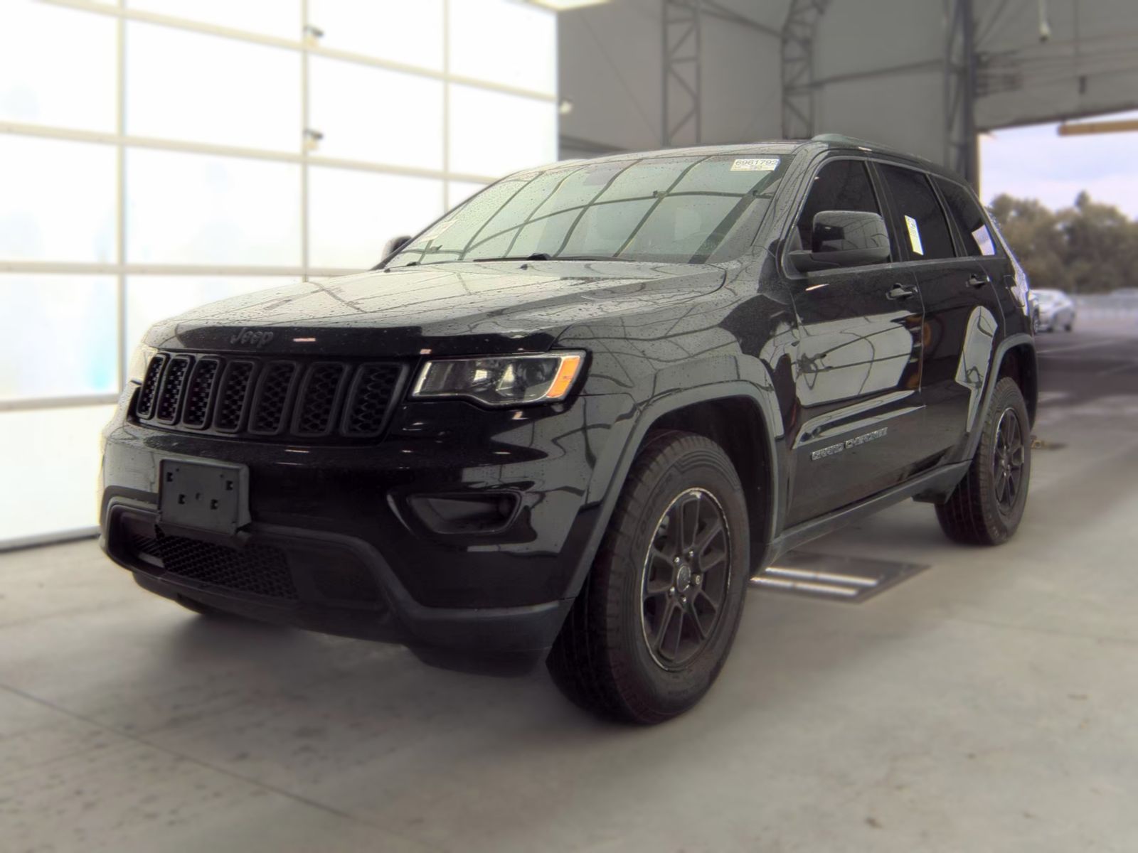 2019 JEEP GRAND CHEROKEE LAREDO E Edition - 1