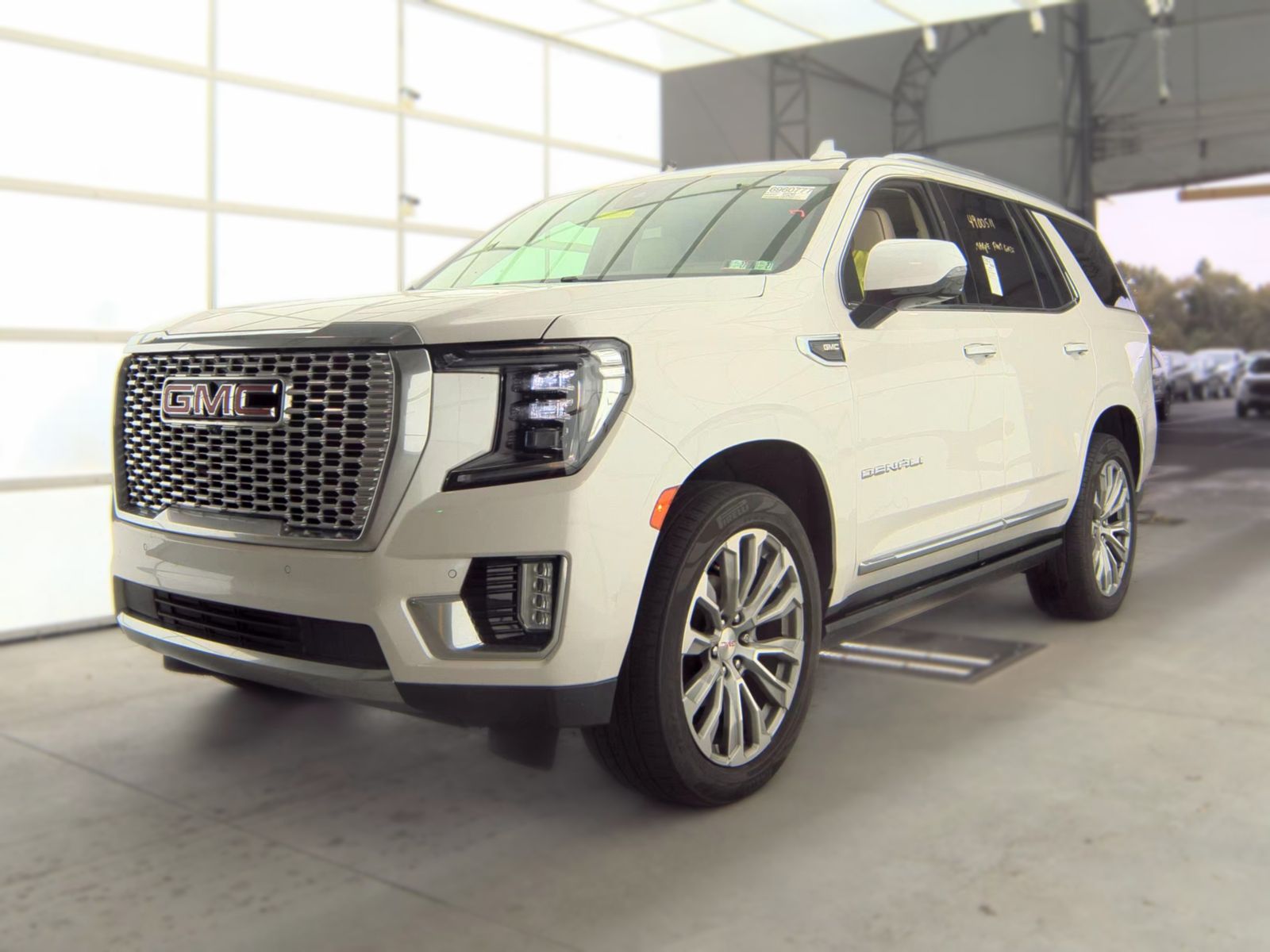 2021 GMC YUKON Denali - 1
