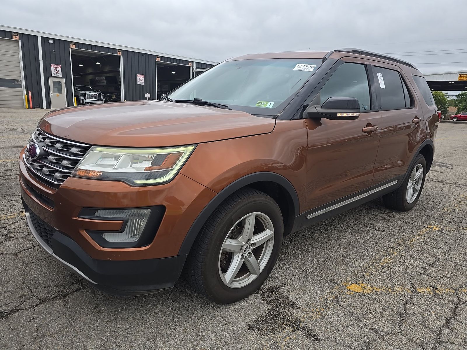 2017 FORD EXPLORER XLT - 1
