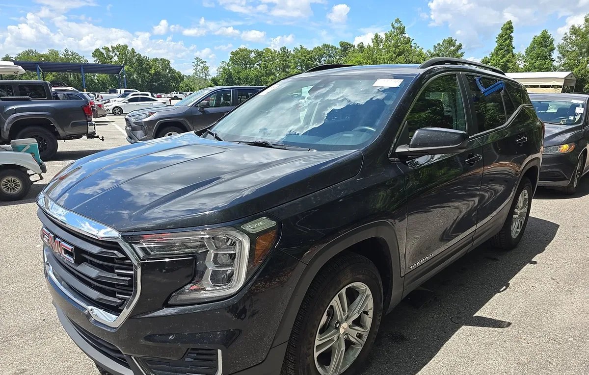 2022 GMC TERRAIN SLE - 1