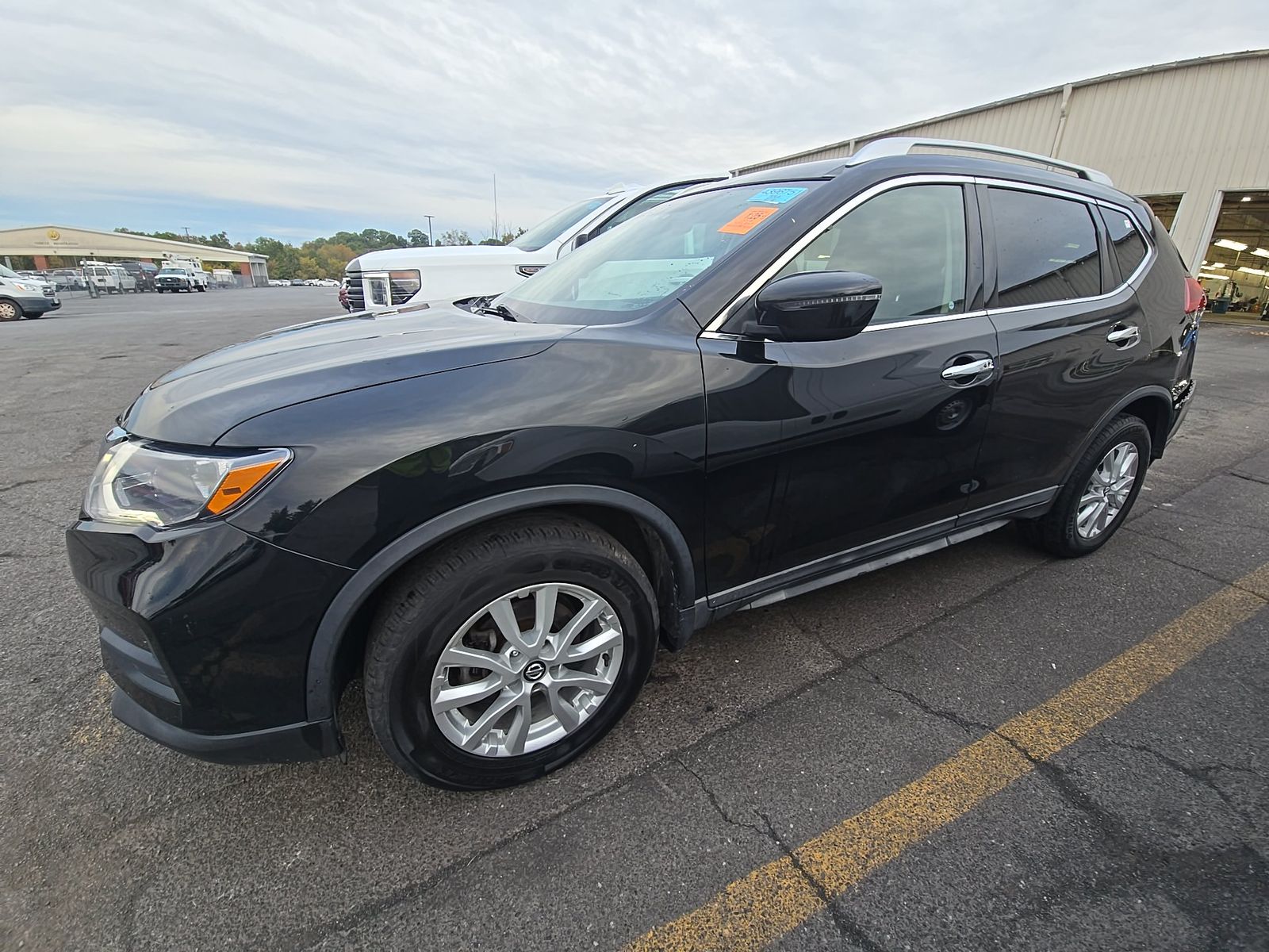 2018 NISSAN ROGUE SV - 1