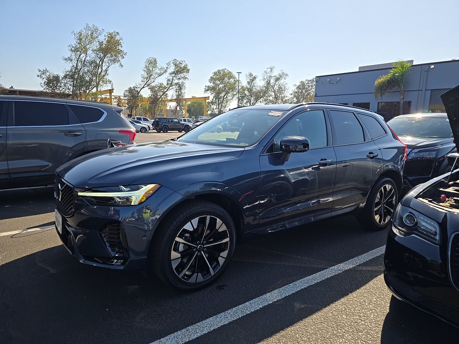 2026 VOLVO XC60 B5 Plus - 1