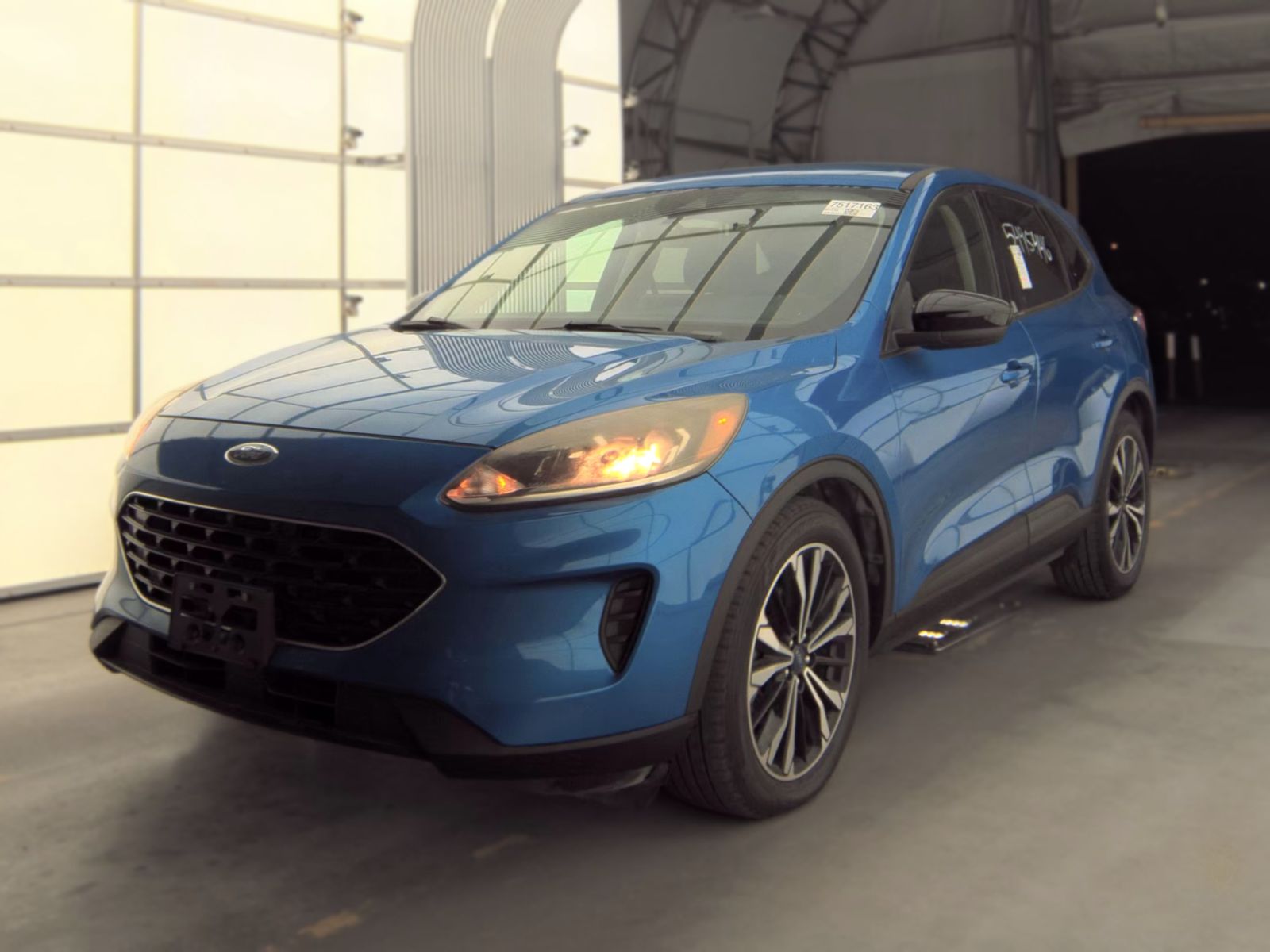 2021 FORD ESCAPE SE - 1