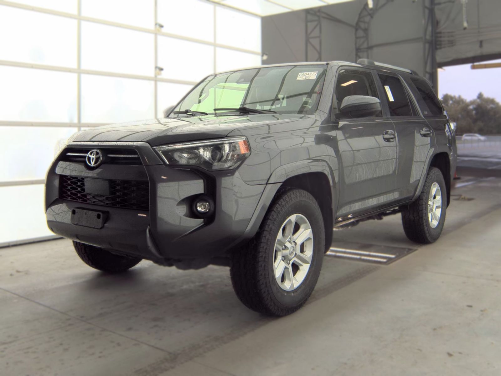 2022 TOYOTA 4RUNNER SR5 - 1
