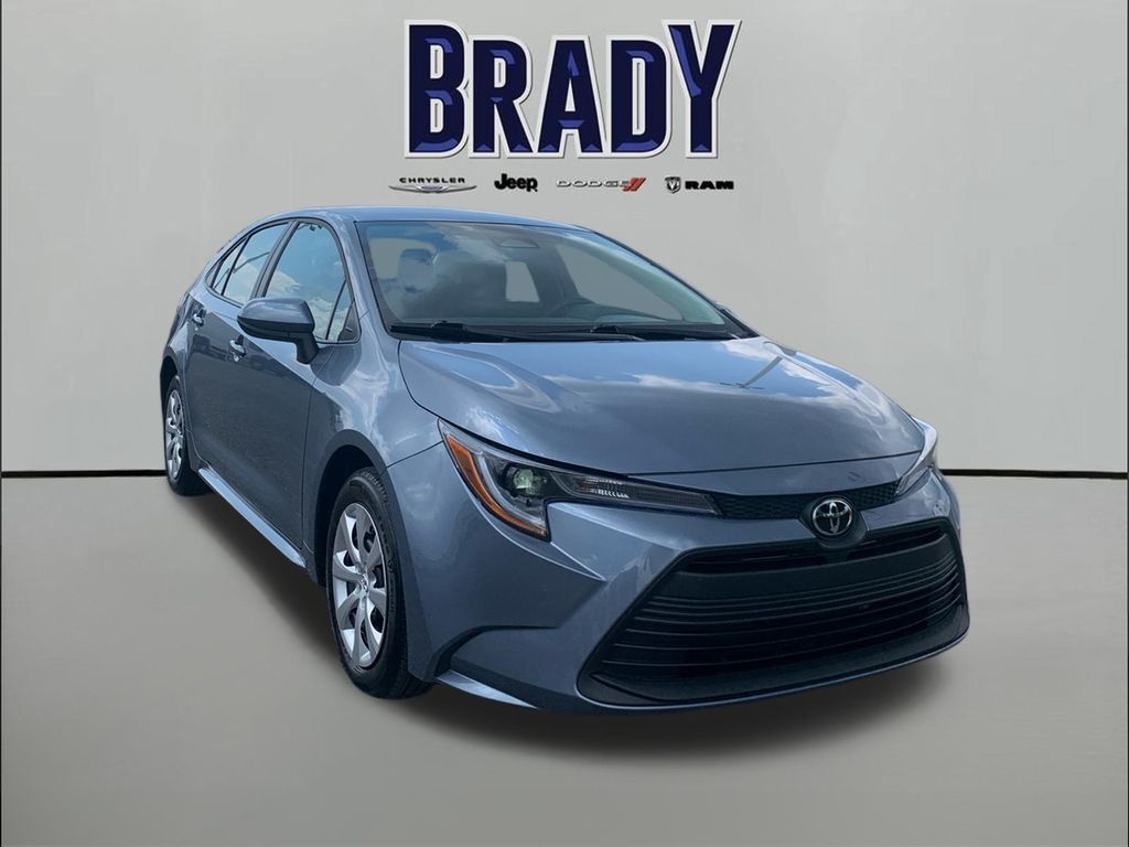 2026 TOYOTA COROLLA LE - 1