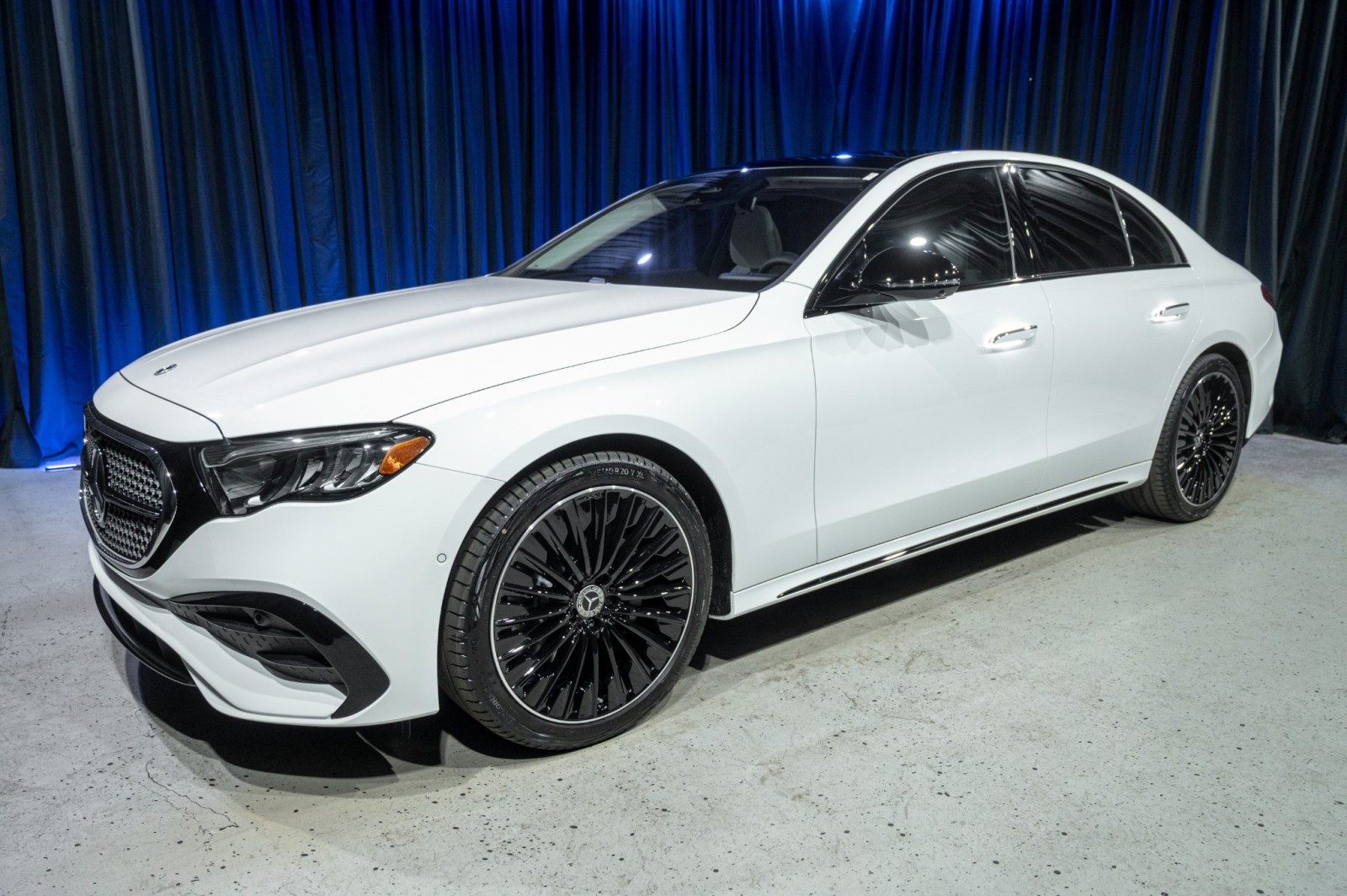 2026 MERCEDES-BENZ E-CLASS E 350 - 1