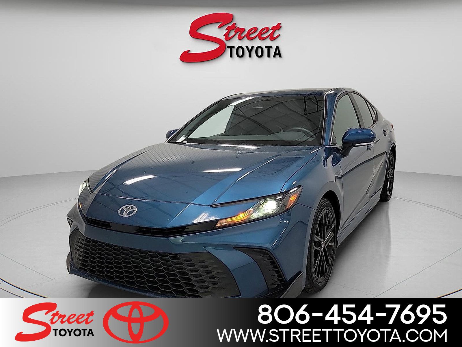 2026 TOYOTA CAMRY SE - 1