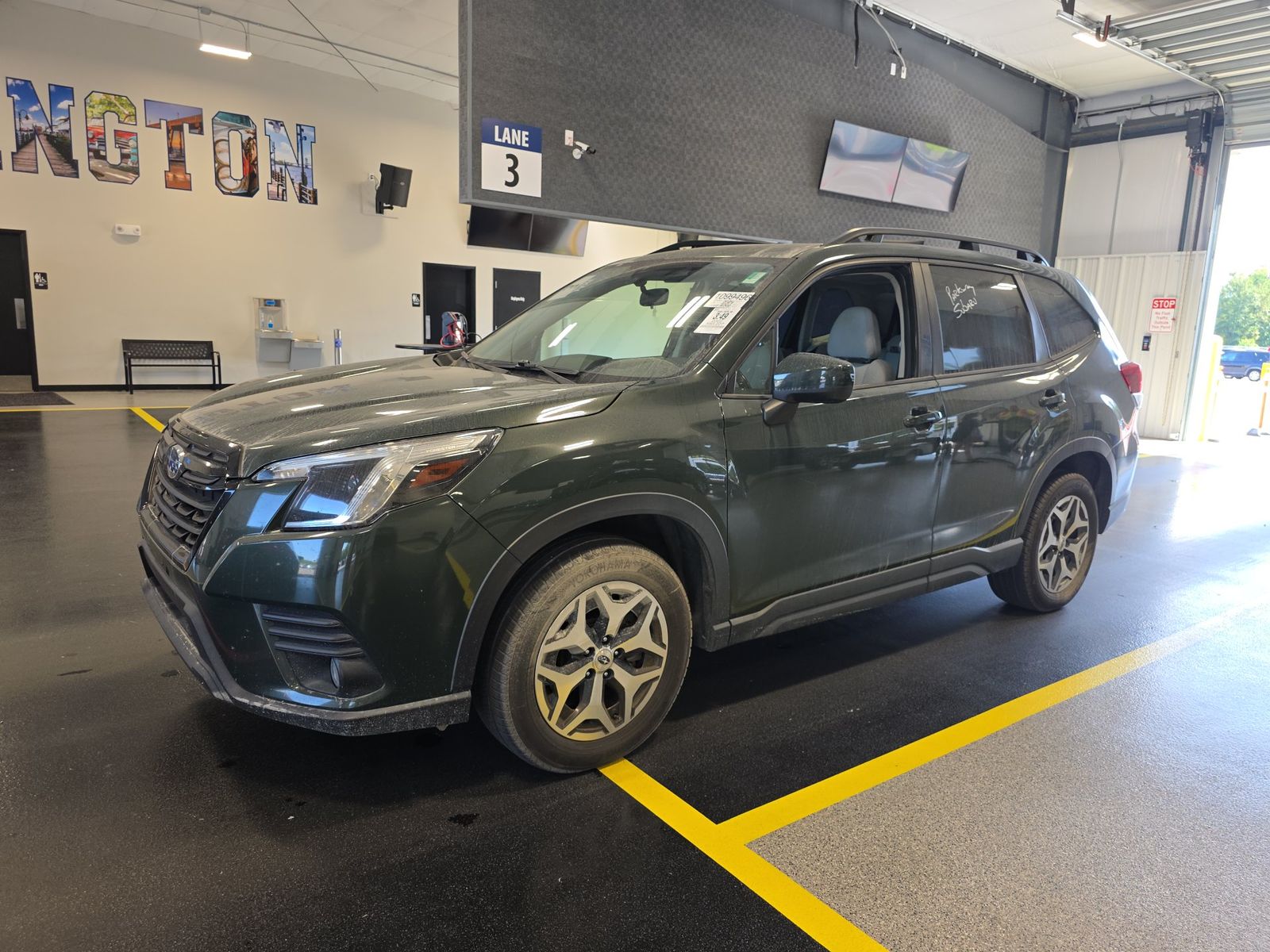 2022 SUBARU FORESTER Premium - 1