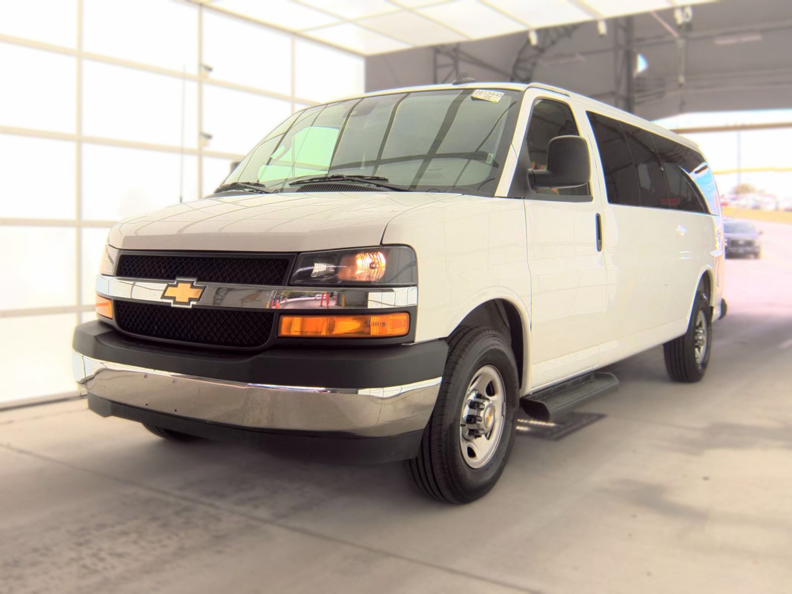 2025 CHEVROLET EXPRESS 3500 LT - 1