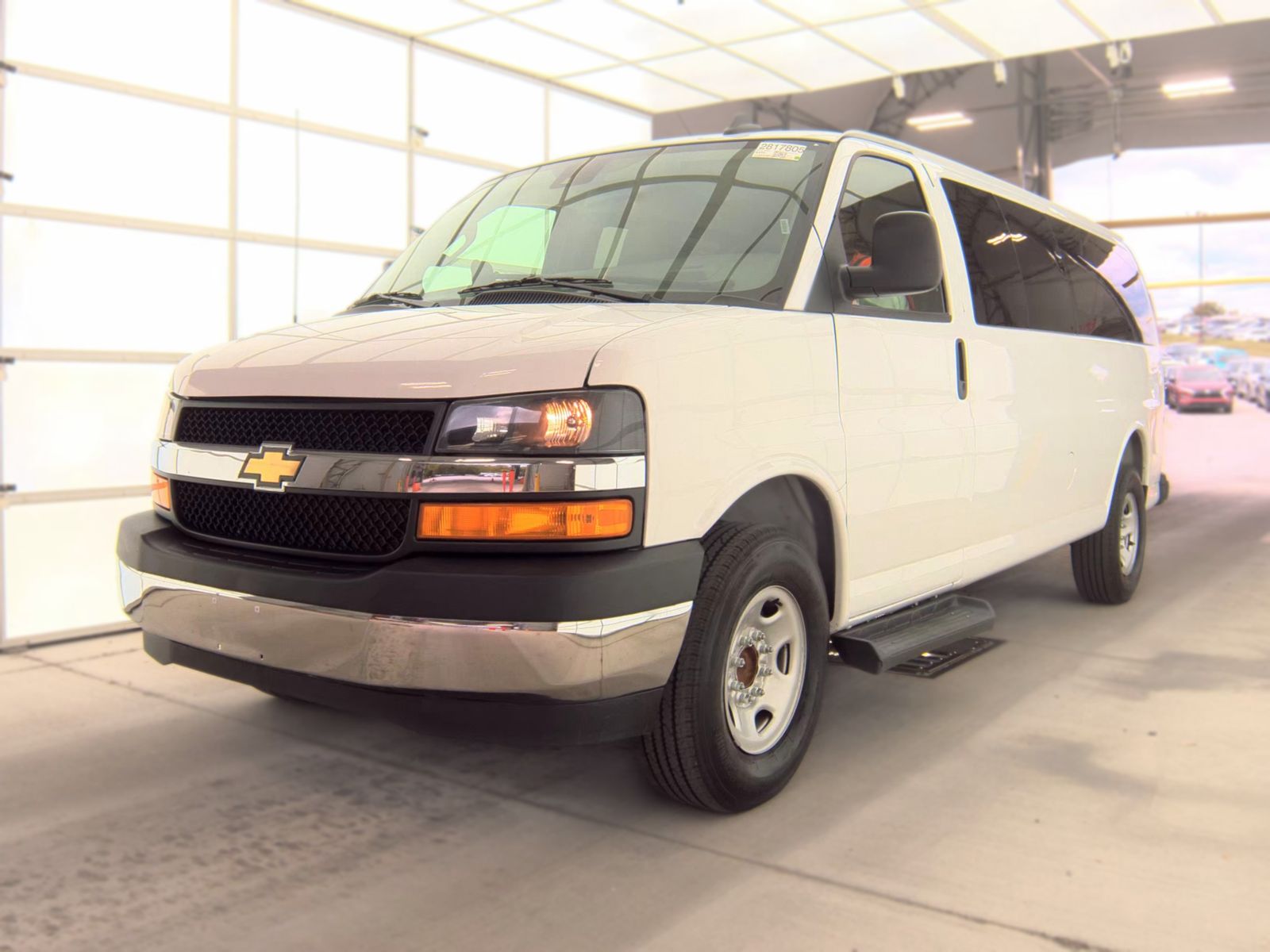 2025 CHEVROLET EXPRESS 3500 LT - 1
