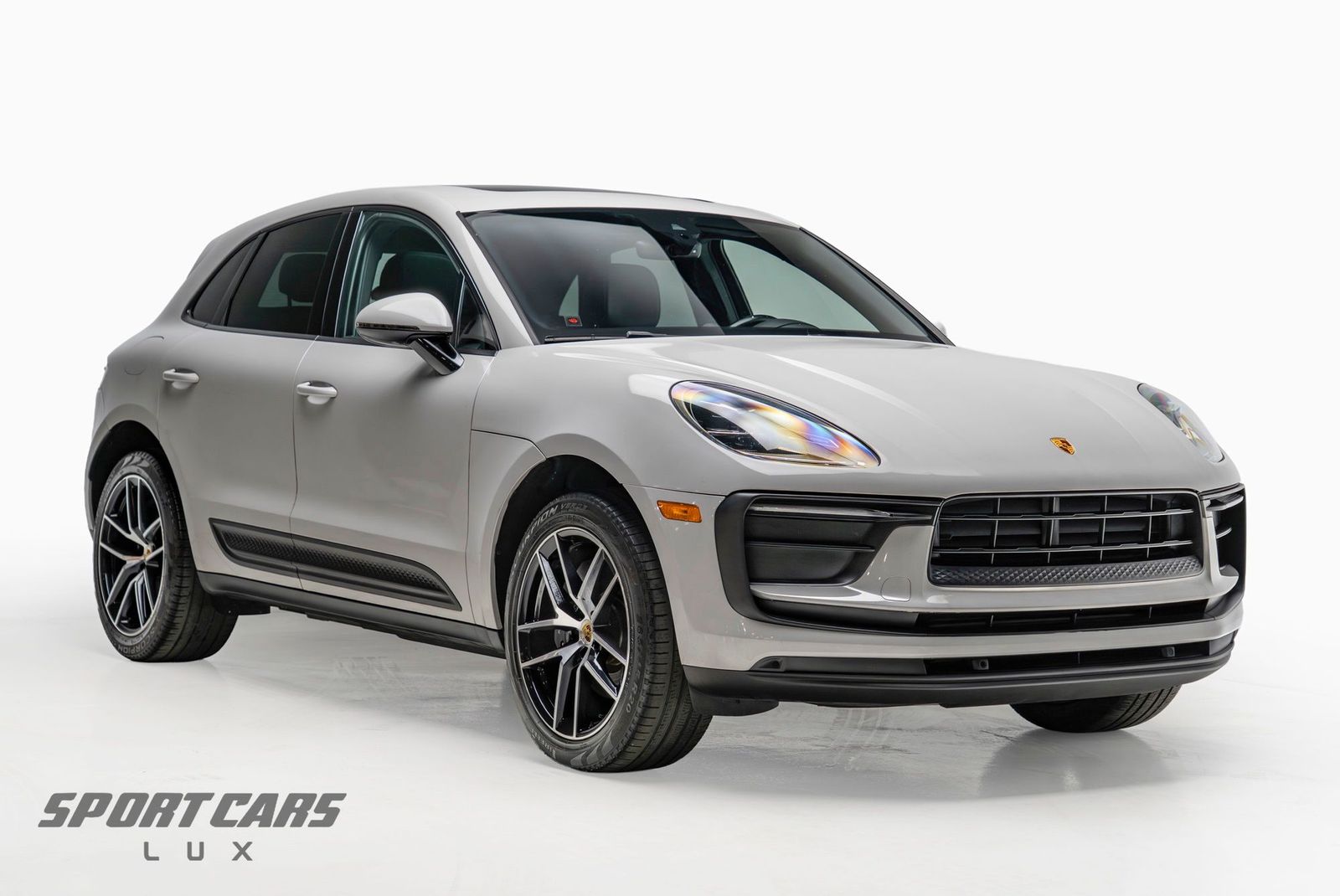2022 PORSCHE MACAN Base - 1