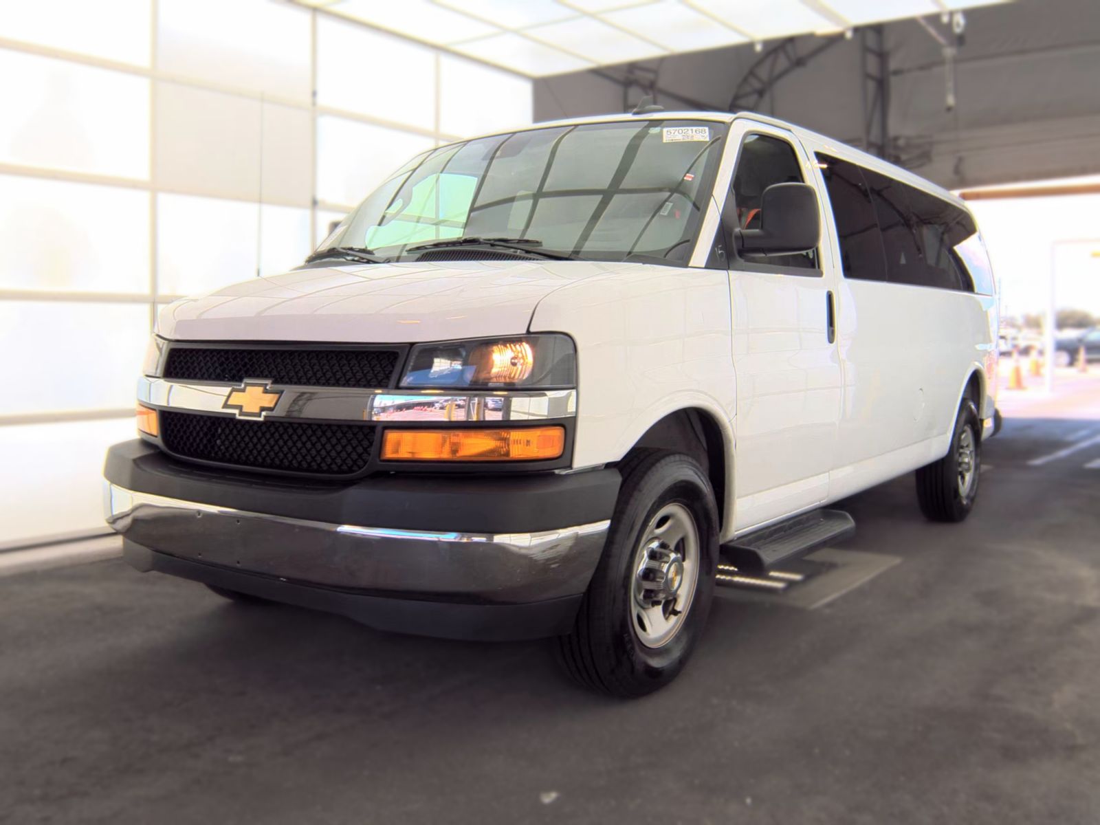 2025 CHEVROLET EXPRESS 3500 LT - 1