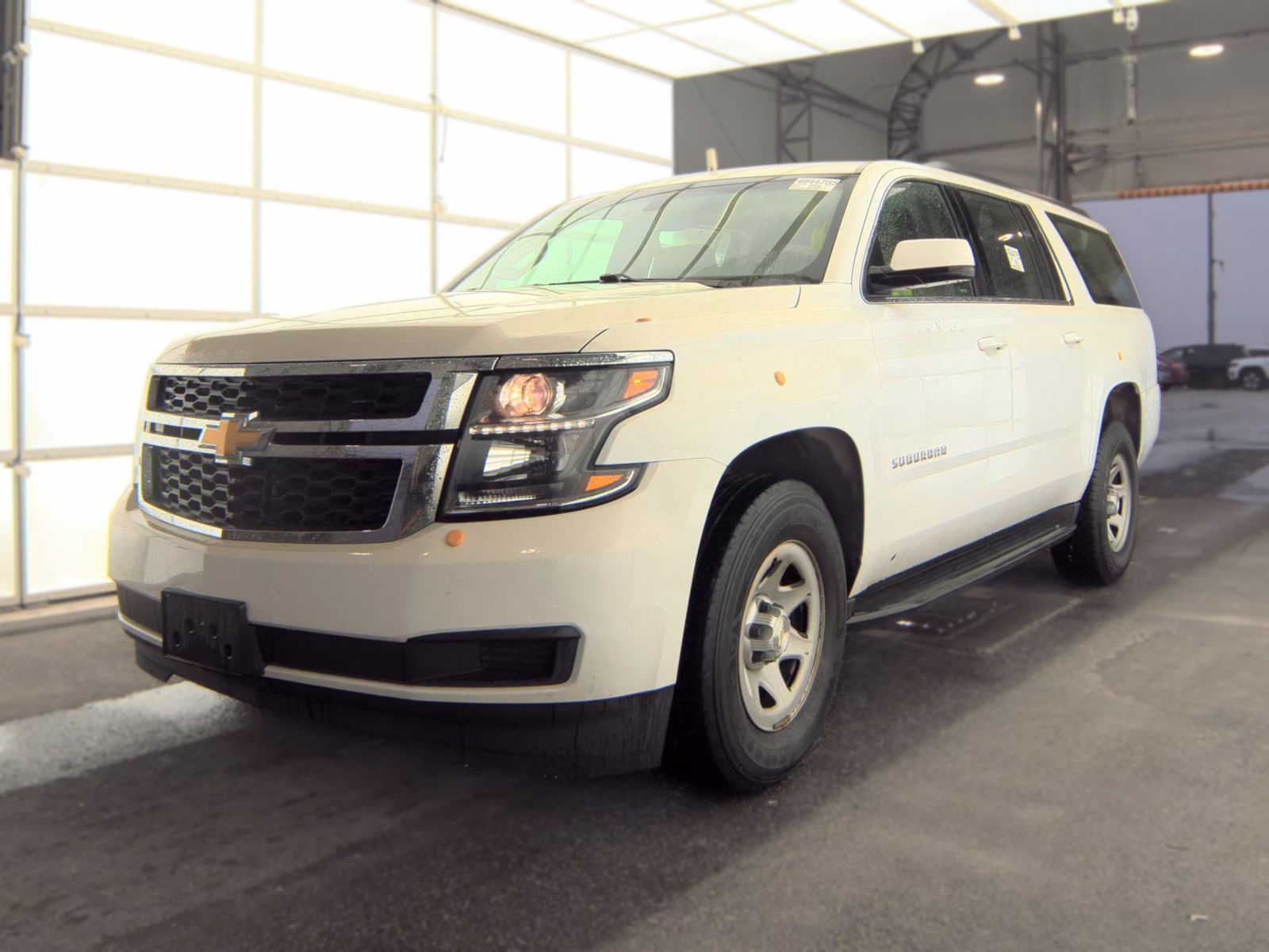 2017 CHEVROLET SUBURBAN Commercial - 1