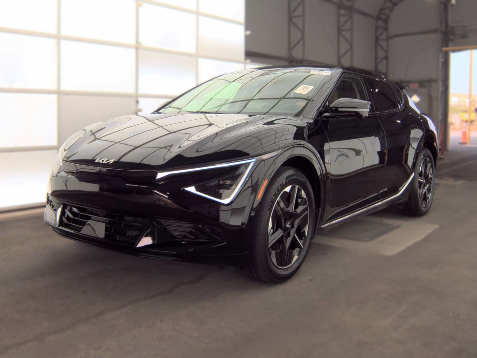 2025 KIA EV6 Wind - 1