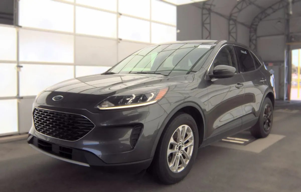 2020 FORD ESCAPE SE - 1