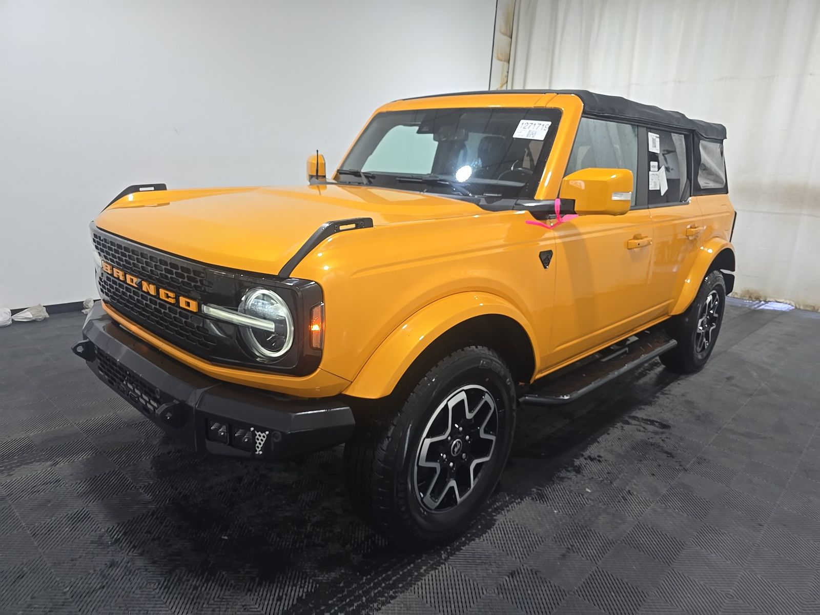 2022 FORD BRONCO OUTER Banks - 1
