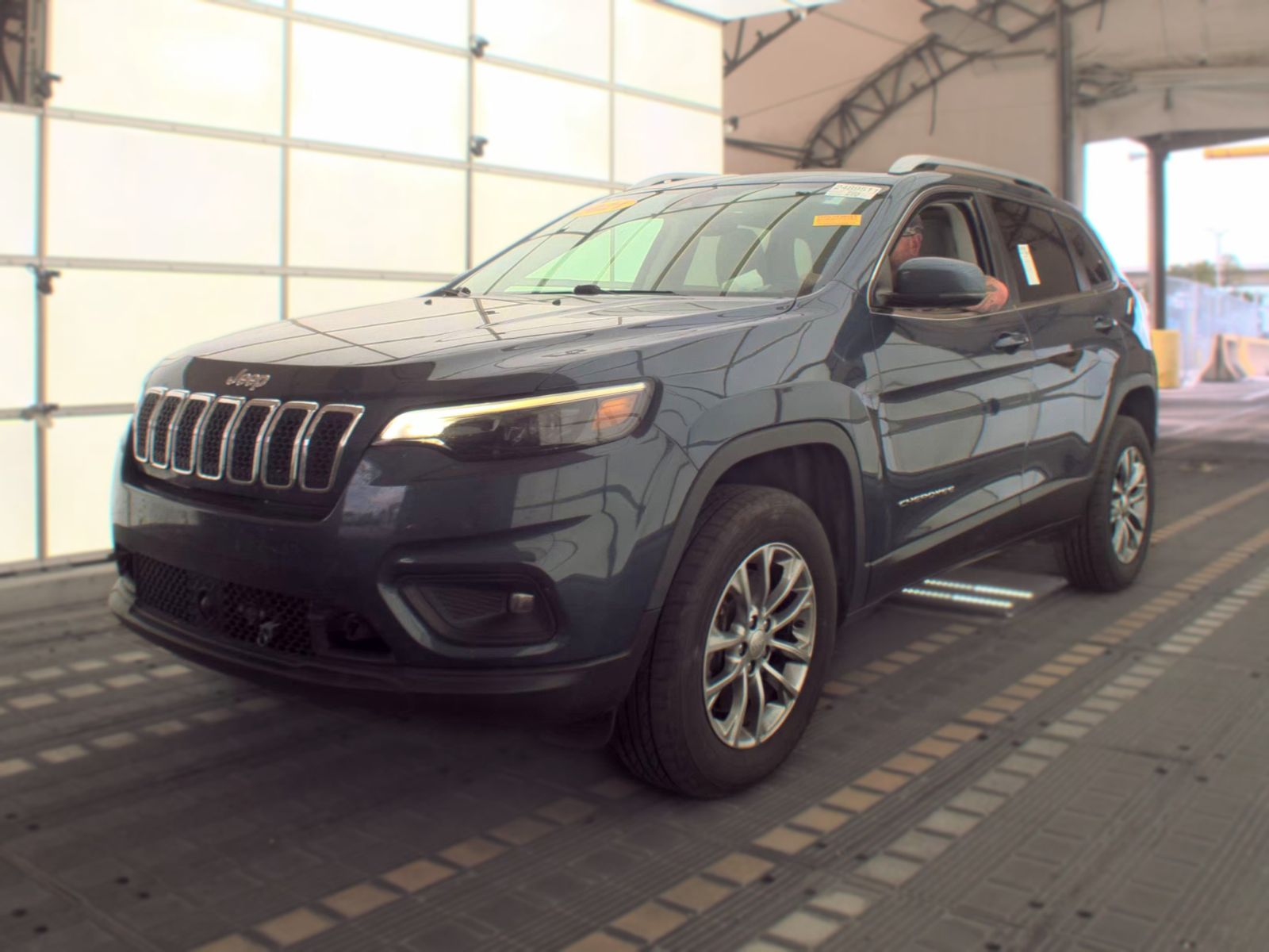 2021 JEEP CHEROKEE LATITUDE Lux - 1