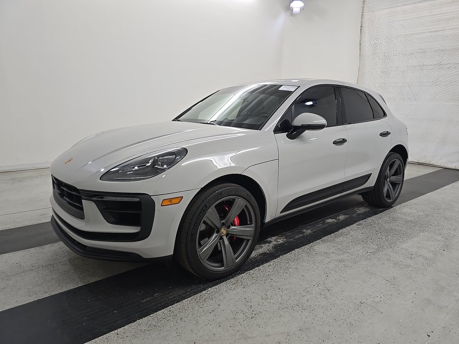 2023 PORSCHE MACAN S - 1