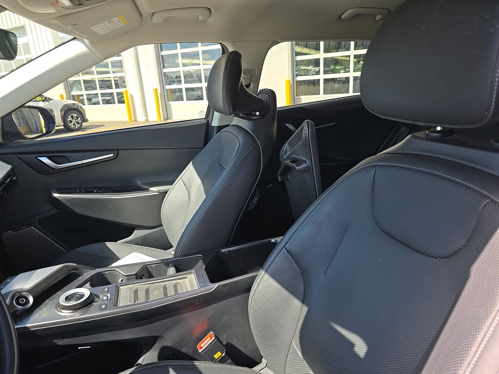 2023 KIA EV6 Wind - 1