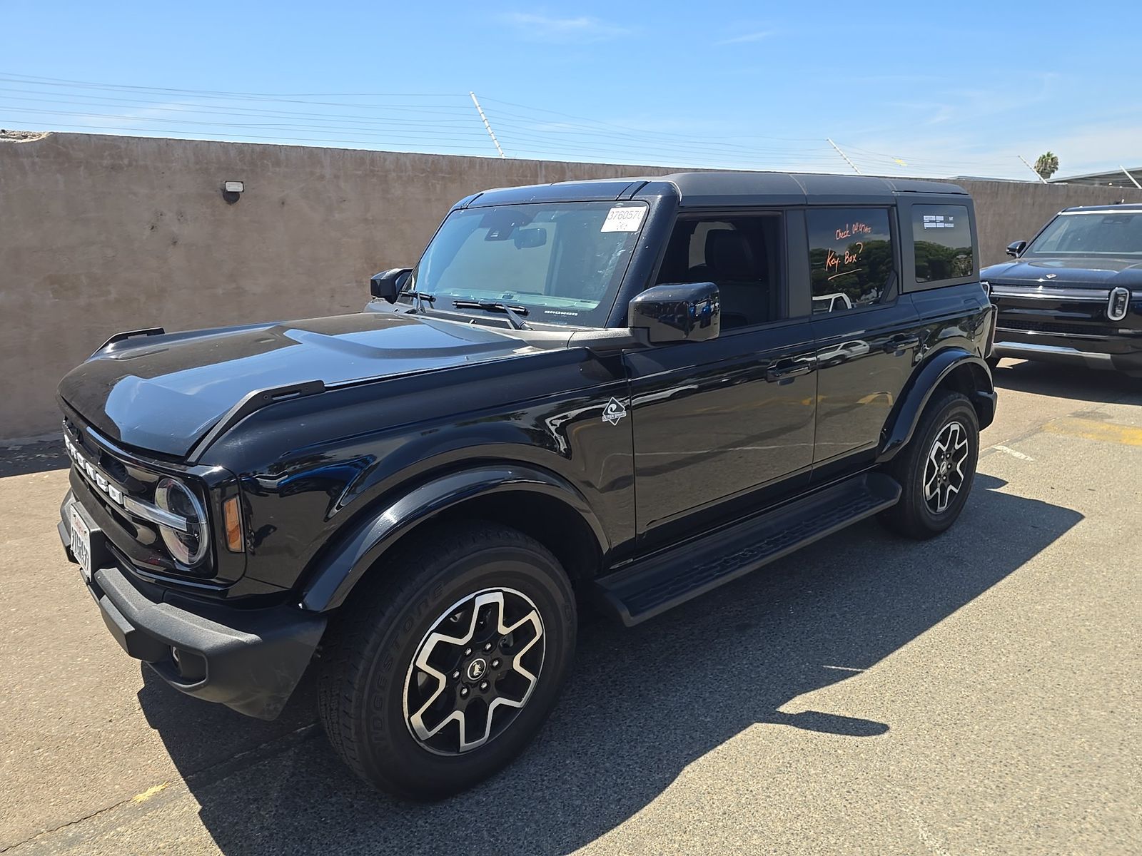 2025 FORD BRONCO OUTER Banks - 1