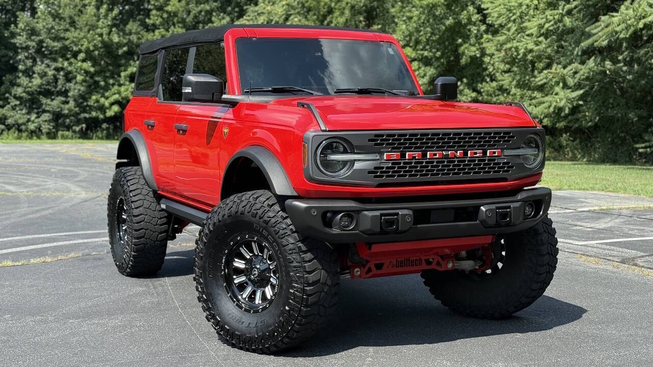 2022 FORD BRONCO Badlands - 1