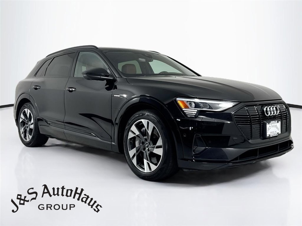 2022 AUDI E-TRON Premium - 1