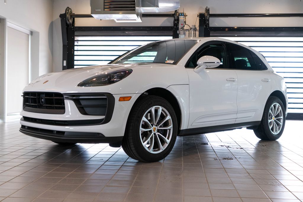 2026 PORSCHE MACAN Base - 1