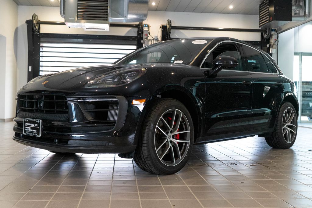 2026 PORSCHE MACAN S - 1
