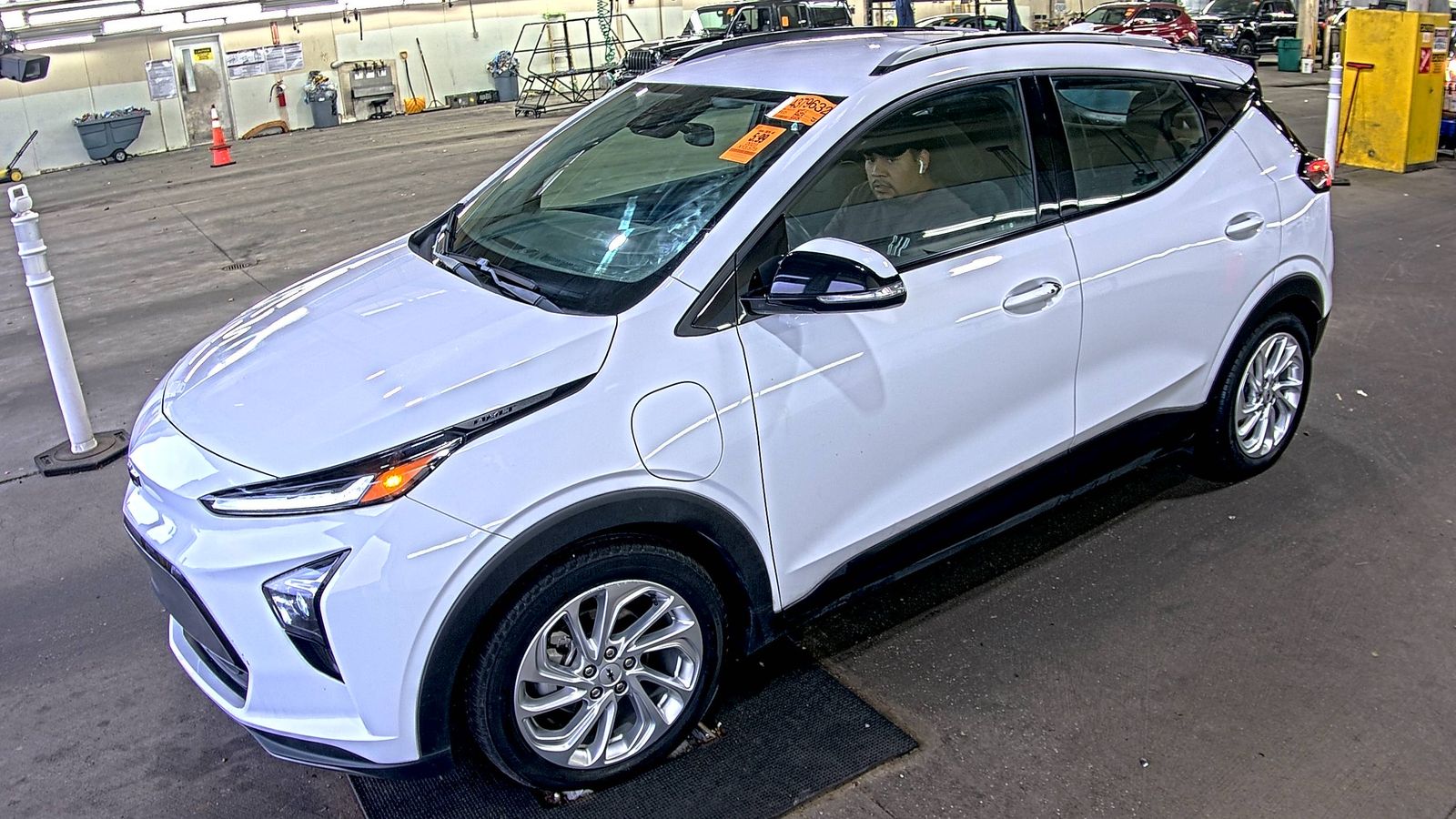 2023 CHEVROLET BOLT EUV LT - 1