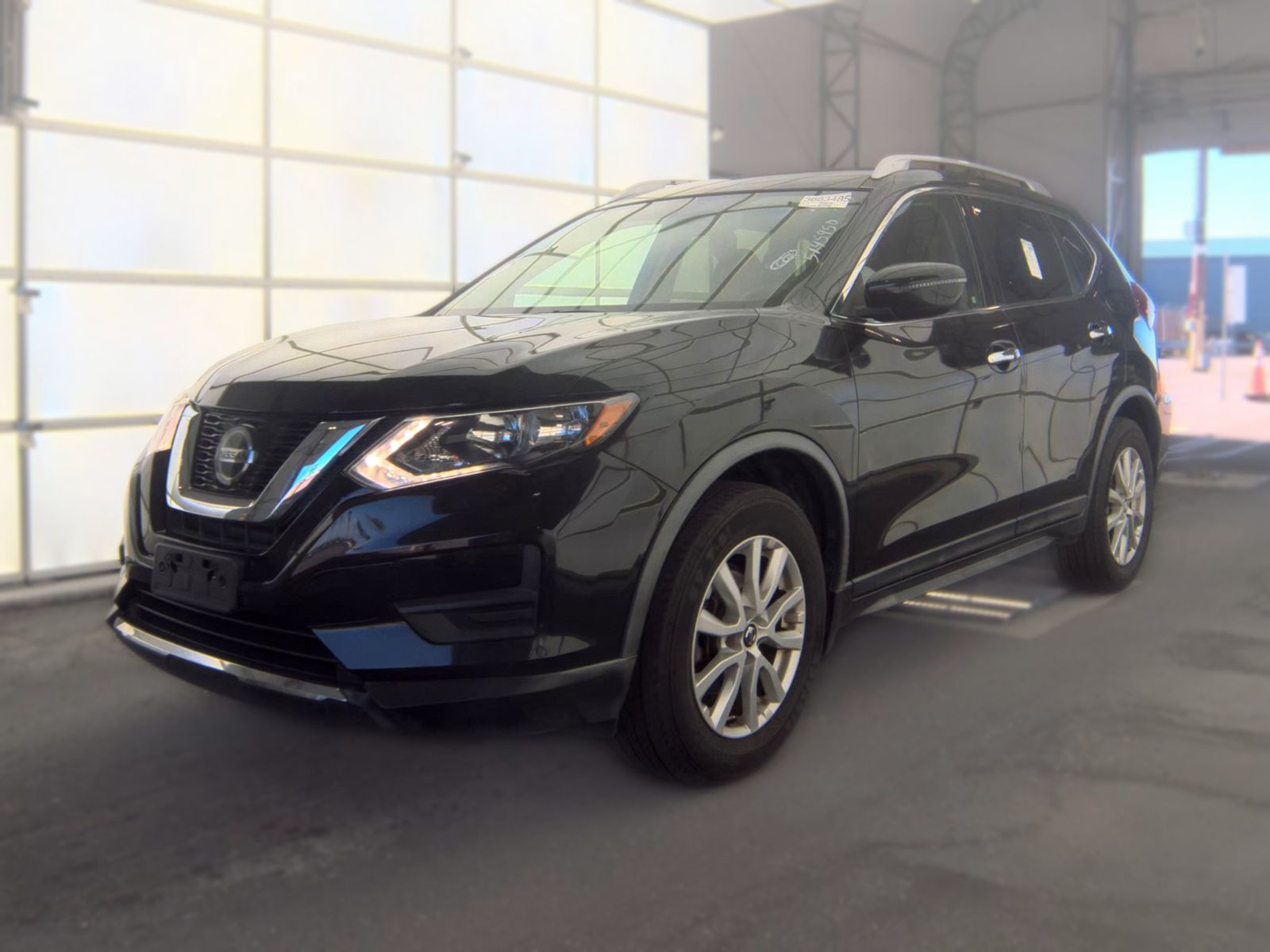 2018 NISSAN ROGUE SV - 1