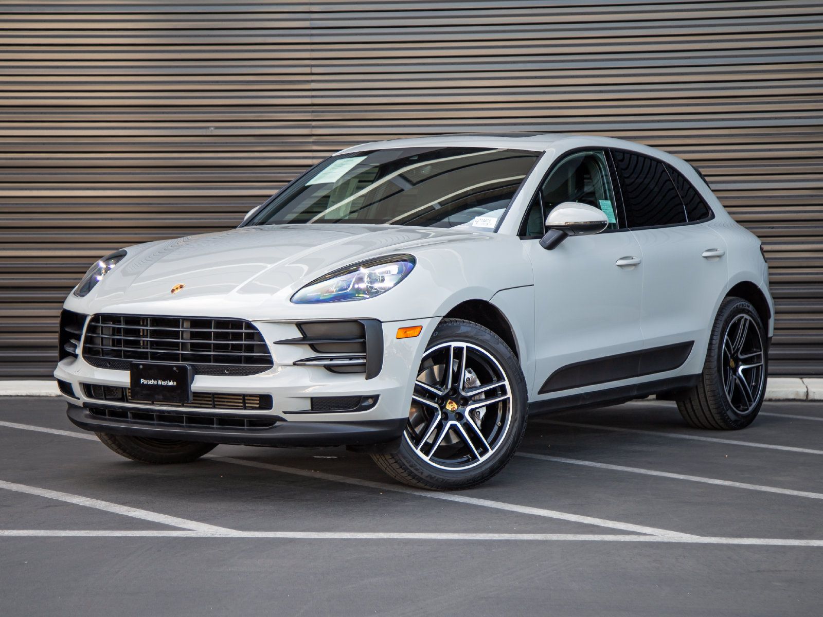 2021 PORSCHE MACAN Base - 1