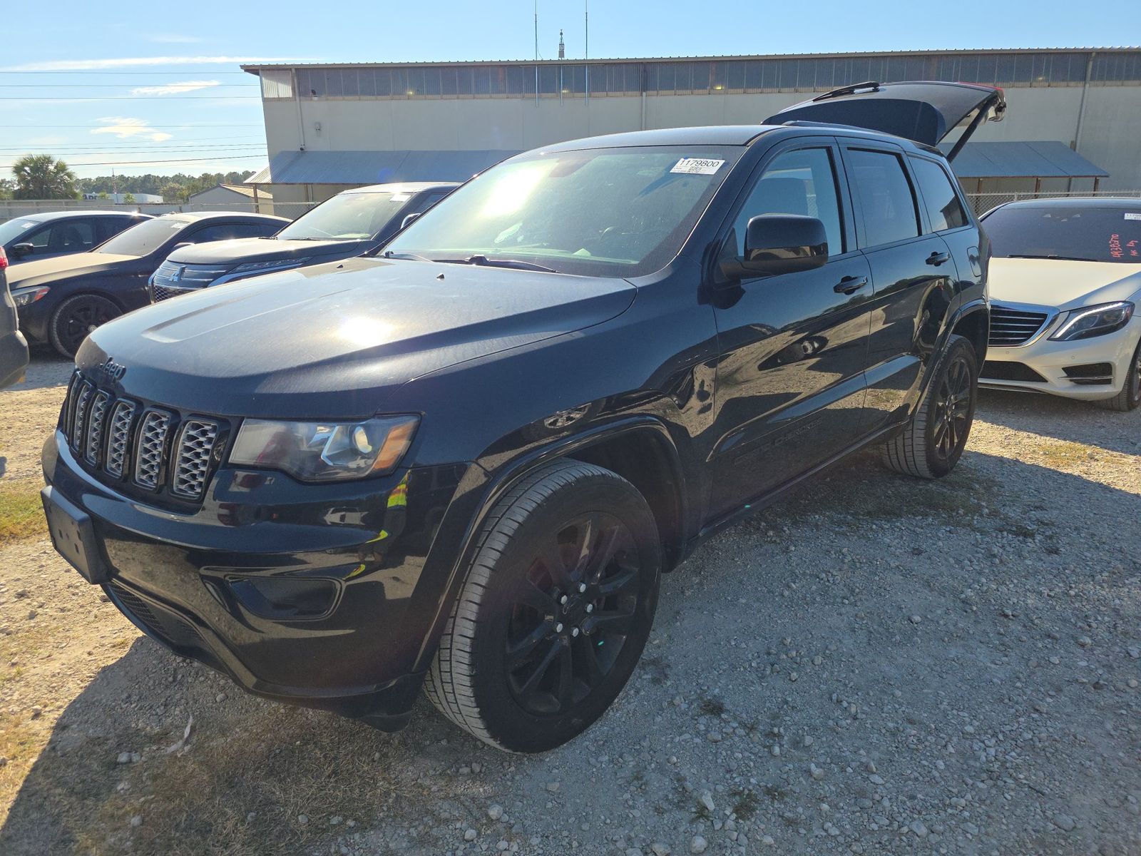 2018 JEEP GRAND CHEROKEE LAREDO ALTITUDE Edition - 1