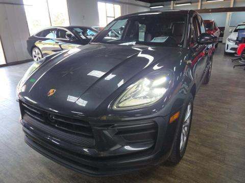 2023 PORSCHE MACAN Base - 1