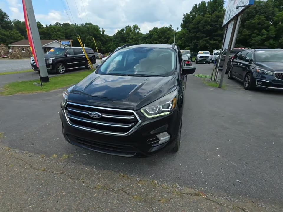 2019 FORD ESCAPE SE - 1