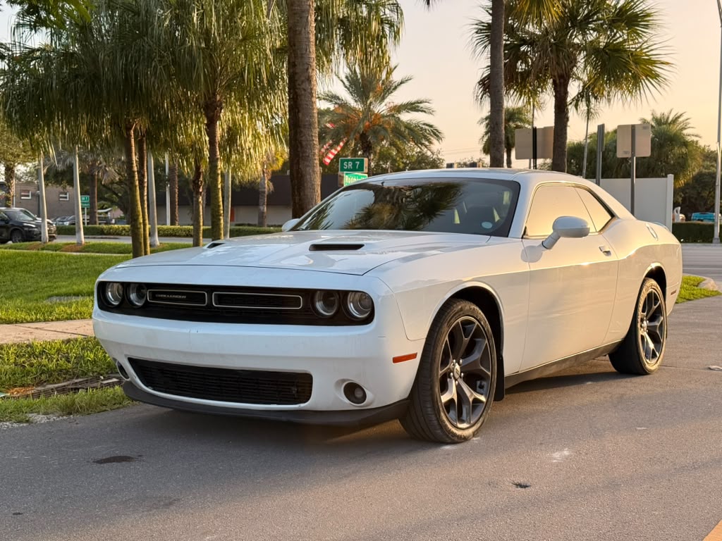2019 DODGE CHALLENGER SXT - 1