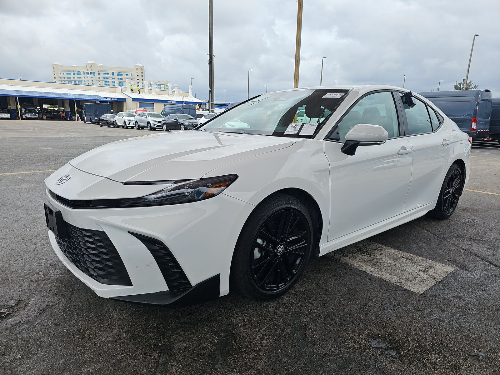 2026 TOYOTA CAMRY SE - 1