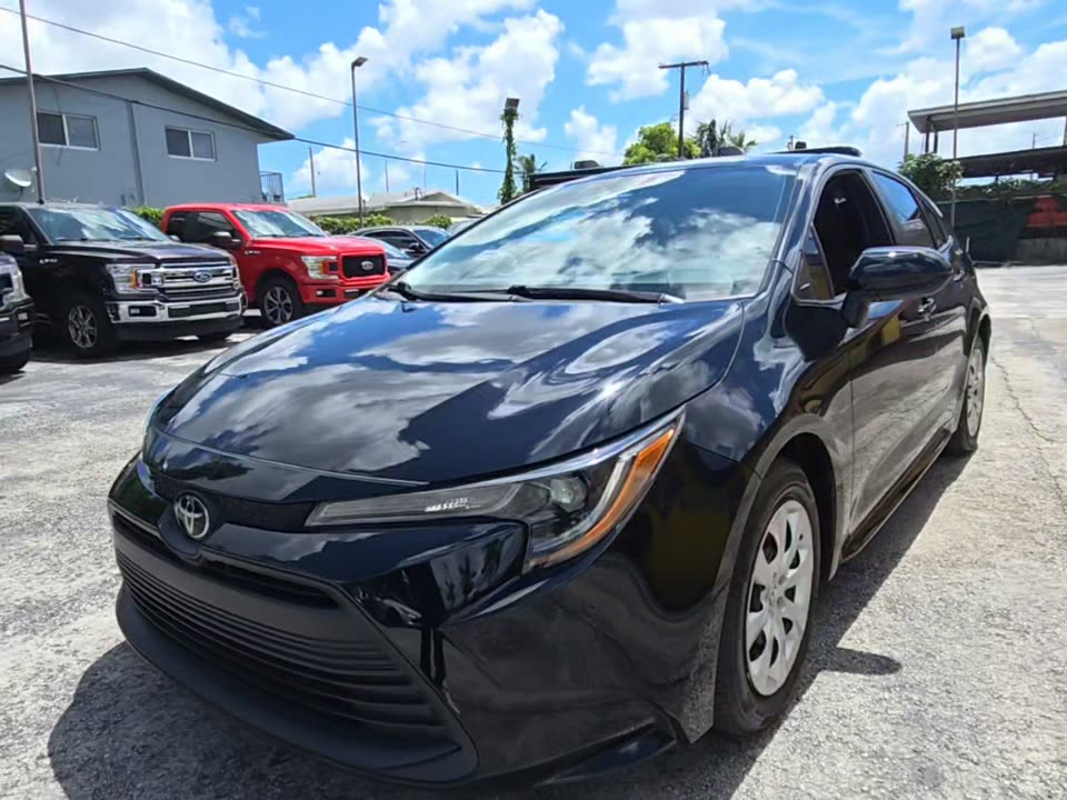 2024 TOYOTA COROLLA LE - 1