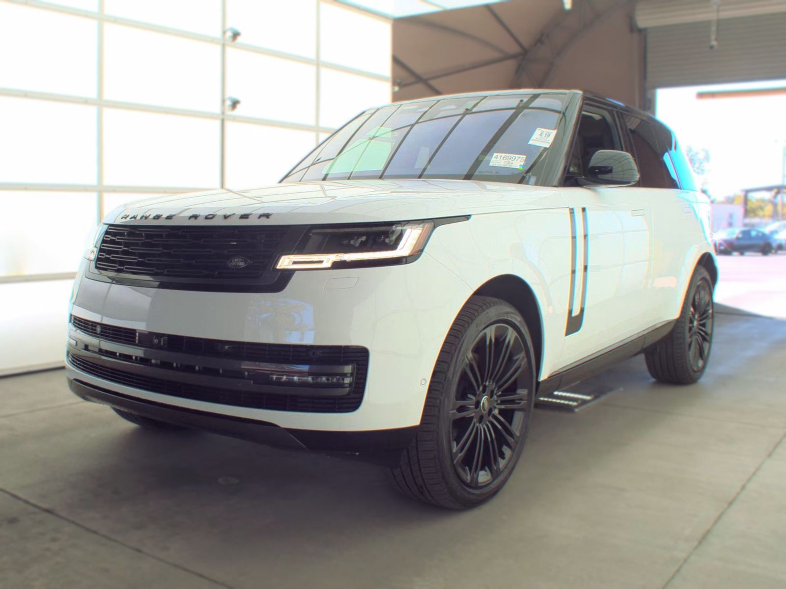 2022 LAND ROVER RANGE ROVER SE - 1