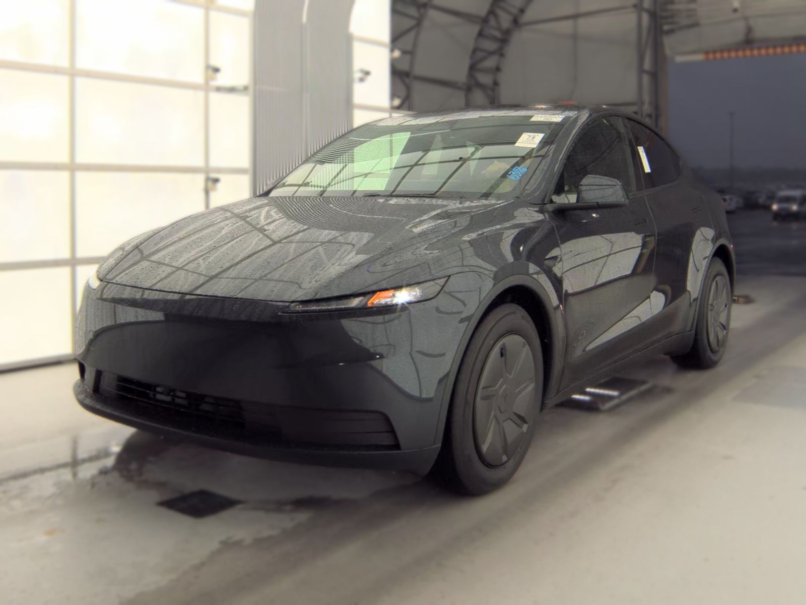 2026 TESLA MODEL Y LAUNCH SERIES LONG Range - 1
