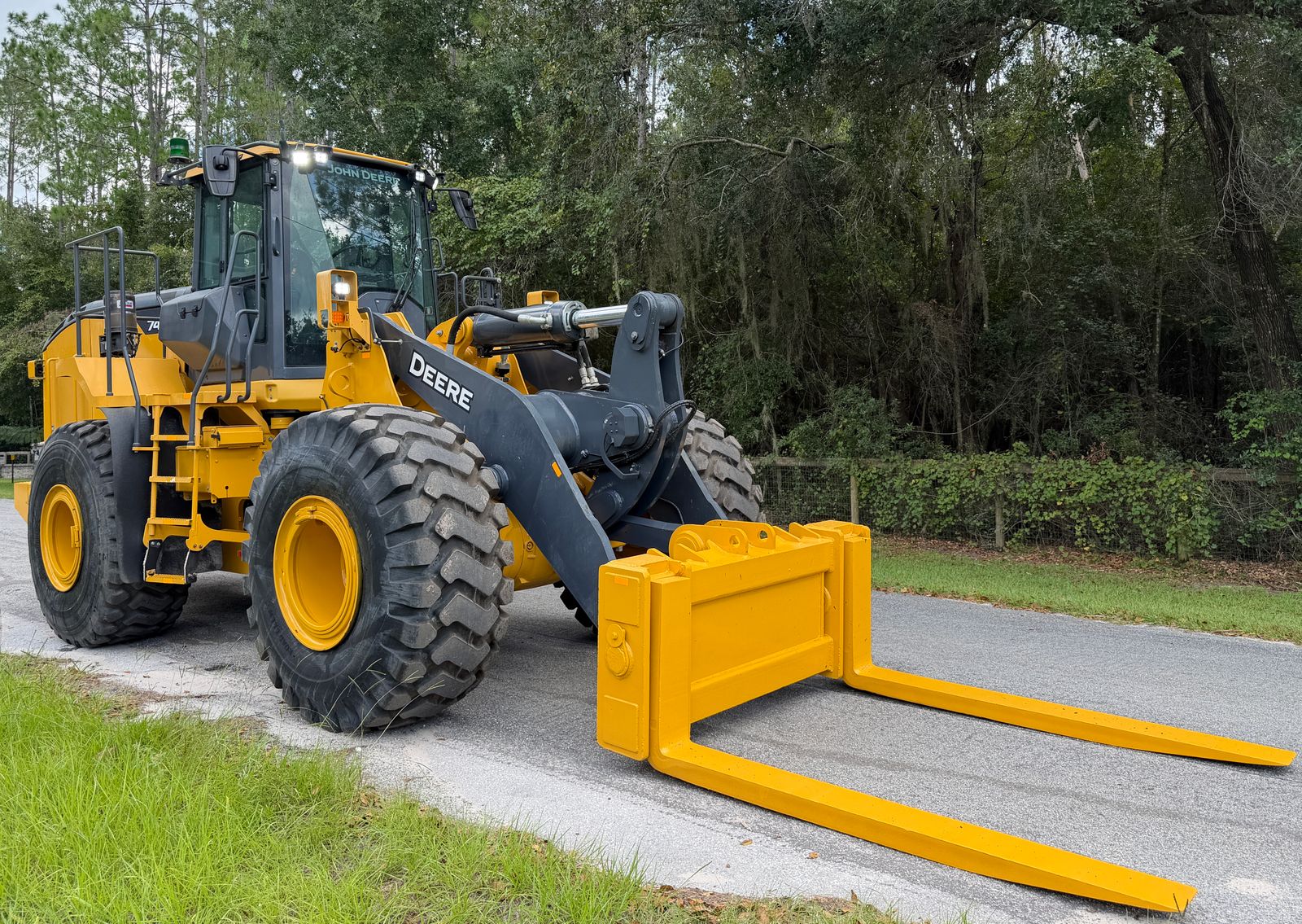2022 JOHN DEERE FRONT Loader - 1