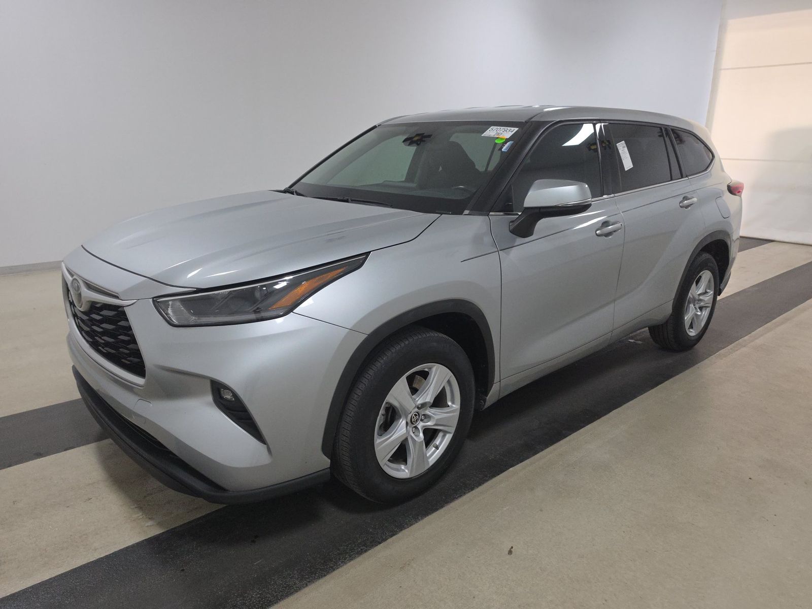 2021 TOYOTA HIGHLANDER LE - 1