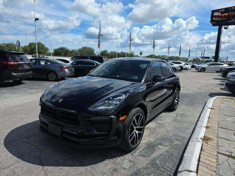 2024 PORSCHE MACAN Base - 1
