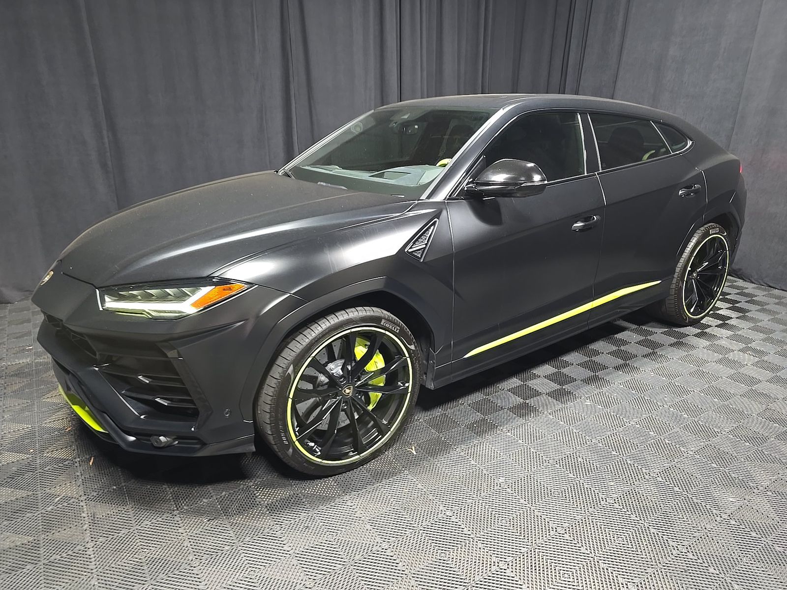 2022 LAMBORGHINI URUS Base - 1