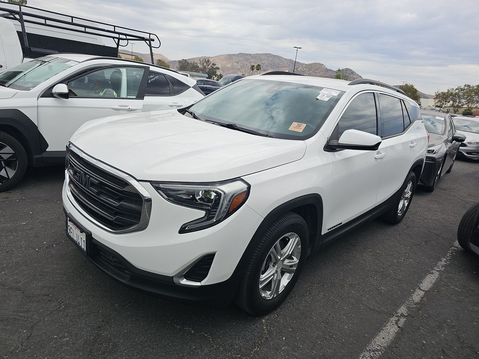 2020 GMC TERRAIN SLE - 1